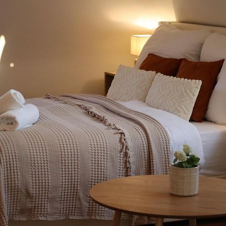 Gemuetliches Boho Studio Apartment In Der Altstadt Kronbergs Kronberg im Taunus Luaran gambar